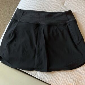 Outdoor Voices black skort M